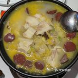 酸香浸透五花肉和血肠，汤汁浓醇不腻。雪衣豆沙果然惊艳