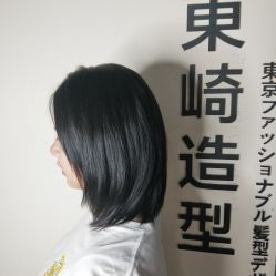 -UN·SAKA 右嗯造型