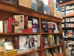-西西弗书店&矢量咖啡(壹方购物中心店)