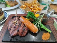 -西语炭烧牛排·西厨(滨湖万科里店)