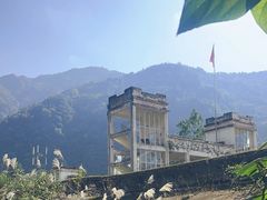 -四川汶川特大地震漩口中学遗址