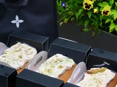 -白蘭BLANK(杭州湖滨银泰in77C区店)