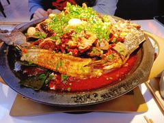 -鸣记脆皮烤鱼·海鲜烤鱼(三八广场店)