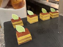 -北京希尔顿逸林酒店-逸轩西餐厅-自助餐厅