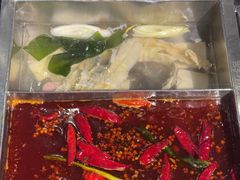 -重庆九记老火锅(广场店)