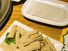 -茸梅路右拐龙虾-农家菜(松江店)