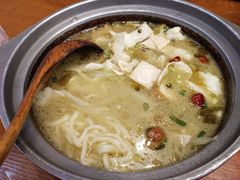 -周鱼小馆石锅酸菜鱼(活力汇店)