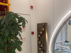-皓齿连锁·雅贝健口腔·种植·矫正中心(虹口曲阳路店)