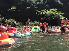 -安吉龙王山峡谷漂流
