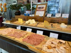 -圣丰索菲特·2 On 988 Café 自助餐厅