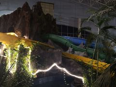 -龙脉温泉室内游泳馆
