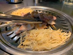 -韩聚屋韩国烤肉餐厅(新北万达店)