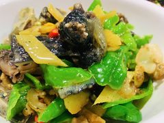 辣椒炒水鱼-好呷八大碗(五羊店)