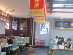 -阿瓦山寨·湘菜现炒·剁椒鱼头王(咸阳总店)