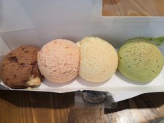 彩虹蛋爆浆麻薯-墨茉点心局(国金街店)