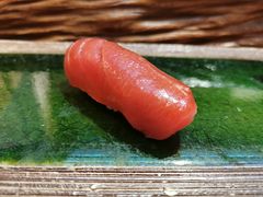 金枪鱼中腹手握-鮨鳳