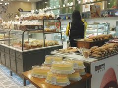 面包甜点陈列柜-面包新语(滨湖万达店)
