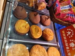 -昆明冠生园·鲜花饼·面包蛋糕(老街店)
