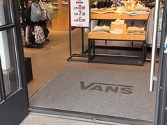 -比斯特上海购物村精品奥特莱斯