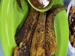 -明记烧鱼美味店