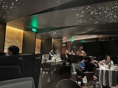 -左庭右院鲜牛肉火锅黑金店(陆家嘴中心店)