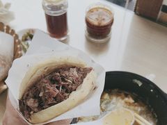 -闫家驴肉老店(华电一校店)