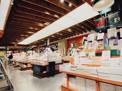 -西西弗书店(三峡广场湟恩新纪元购物广场店)