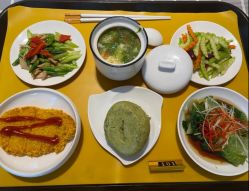 -月之旅·尊 高端月子会所(科馨别墅一店)