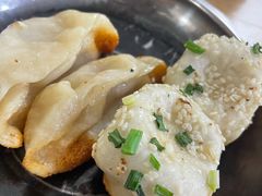 -黄阿姨锅贴大王(万航渡路店)