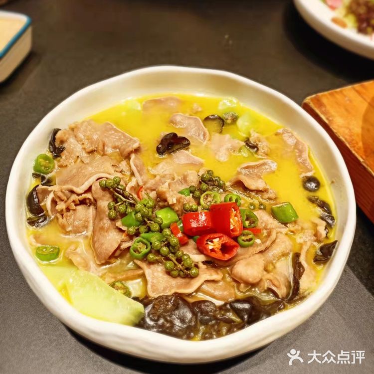 来“香芙茗楼”品尝地道的杭帮菜!