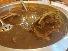 -悦牧·酸汤牛肉火锅(沃尔玛店)
