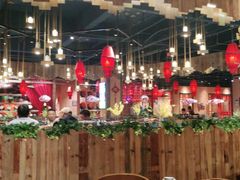 -老滇山寨•云南特色菜•地方菜•民族风情歌舞表演(金碧店)