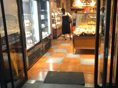 -苹果花园(龙漕路店)
