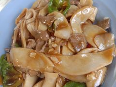 猪肝炒杏鲍菇-吉事利茶餐厅