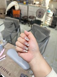 -艾珂·美甲美睫