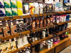 零售区-星巴克臻选(成都宽窄巷子店)