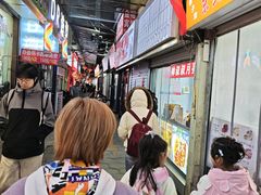 -许西美食一条街