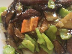 -鹤乡东北菜(崮山路店)