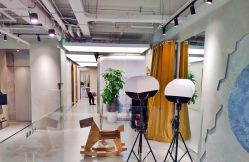 -变画·发型STUDIO