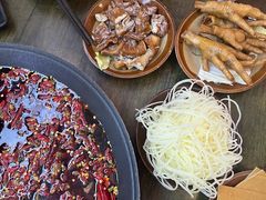 -黄潇洒老火锅(九眼桥宏济巷店)