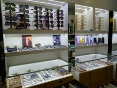 -广州宝岛眼镜武汉和光眼镜市场西区店