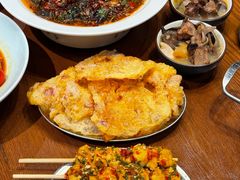 -老滇山寨•云南特色菜•地方菜•民族风情歌舞表演(金碧店)