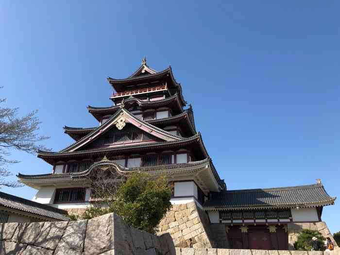 伏见桃山陵-"伏见桃山陵实际是明治天皇的陵墓,当然也有.