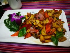 -香巴拉云南餐厅(华莱坞店)