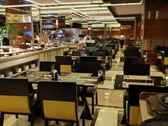 -大中华希尔顿酒店-念自助餐·嗨啤·小龙虾