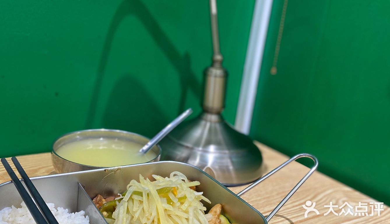 食堂吃饭—八零后总是最爱回忆最爱怀旧的一批人