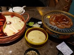 -三人行骨头王火锅(长寿店)