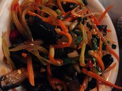 麻辣无骨鸡爪-三生小馆(亭知路店)