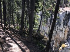 -阿萨巴斯卡瀑布观景点