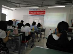 -华兴日语学校(总校)
